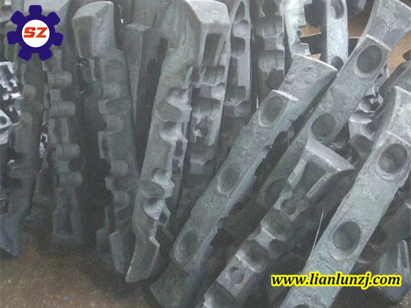 SGZ1200刮板機(jī)刮板、鏈輪組件等配件"出廠亮相"