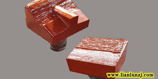 <i style='color:red'>19p04-16</i>破碎機(jī)錘頭磨損原來(lái)是由這些因素引起的？