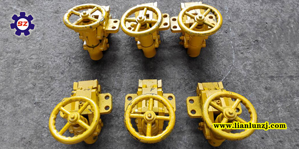 刮板機(jī)手動(dòng)緊鏈器如何工作的？