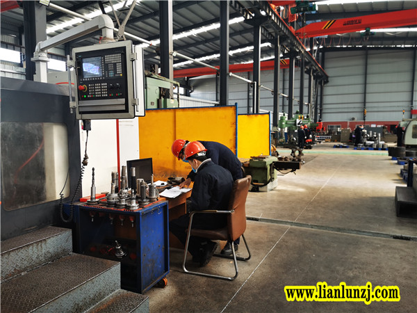 生產(chǎn)、<i style='color:red'>防疫</i>兩手抓！河南雙志精準(zhǔn)推進全面復(fù)產(chǎn)復(fù)工