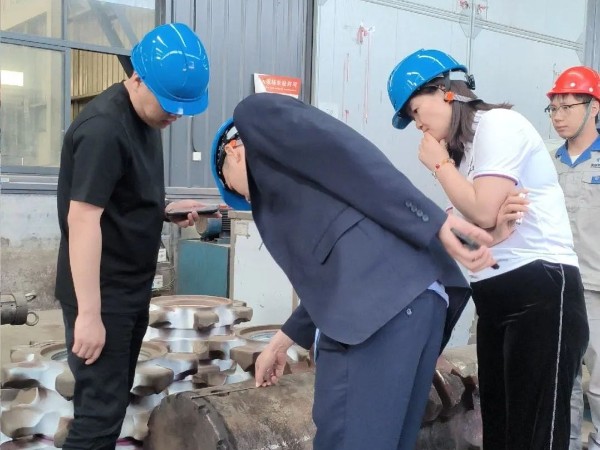 焦作陳總蒞臨河南雙志，破解鏈輪軸組適配困局