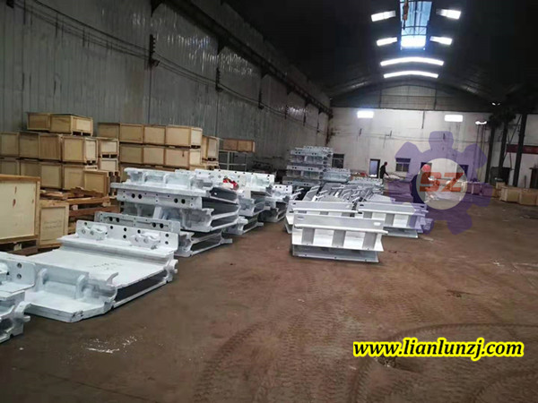 【新工藝】SGZ800型<i style='color:red'>溜子刮板</i>機溜槽整裝待發(fā)！