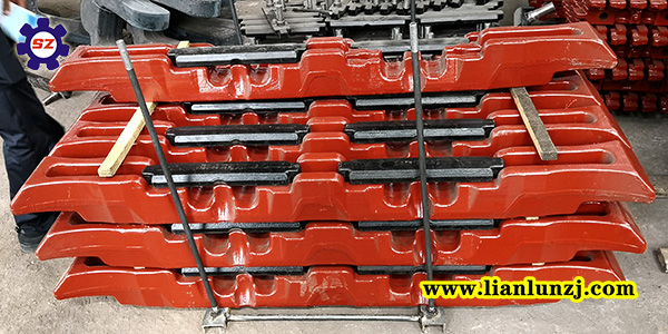 煤礦刮板輸送機(jī)用刮板是做什么用的？